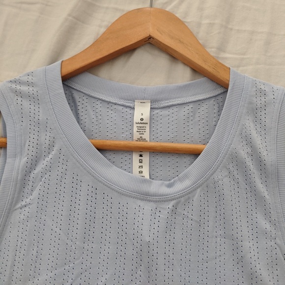Lululemon tank - Picture 5 of 5